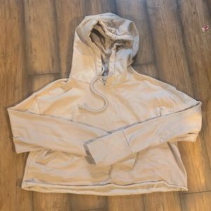 La hearts cropped sweatshirt